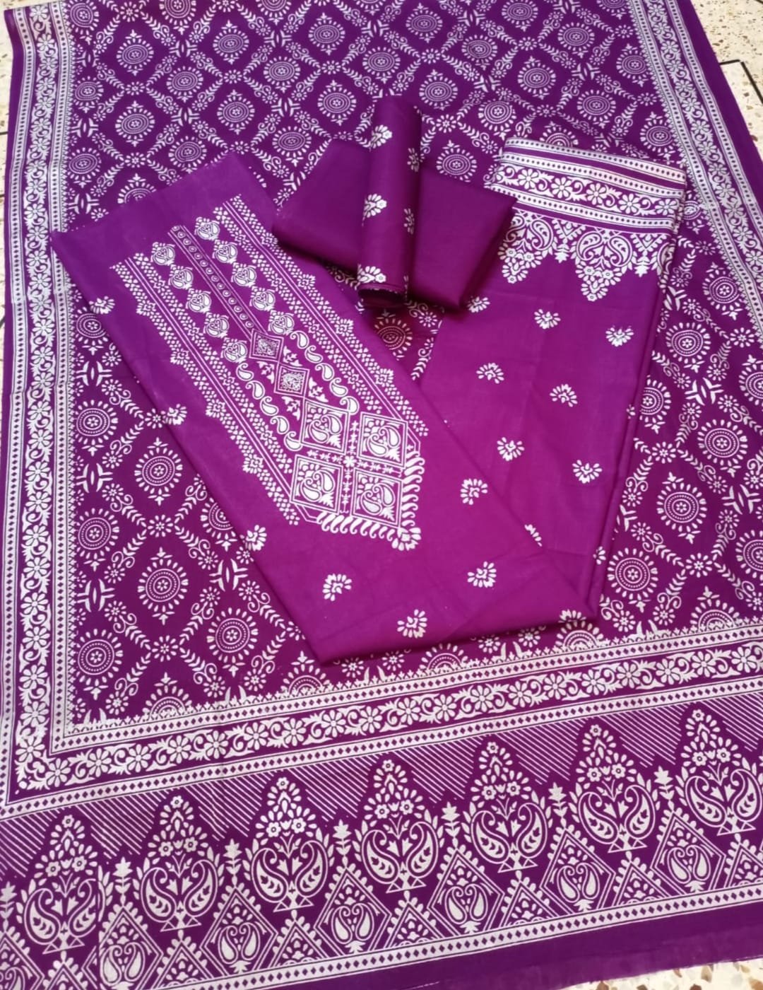 কাতান স্ক্রিন প্রিন্ট থ্রি পিস (সাদা গ্লিটার)- P0399